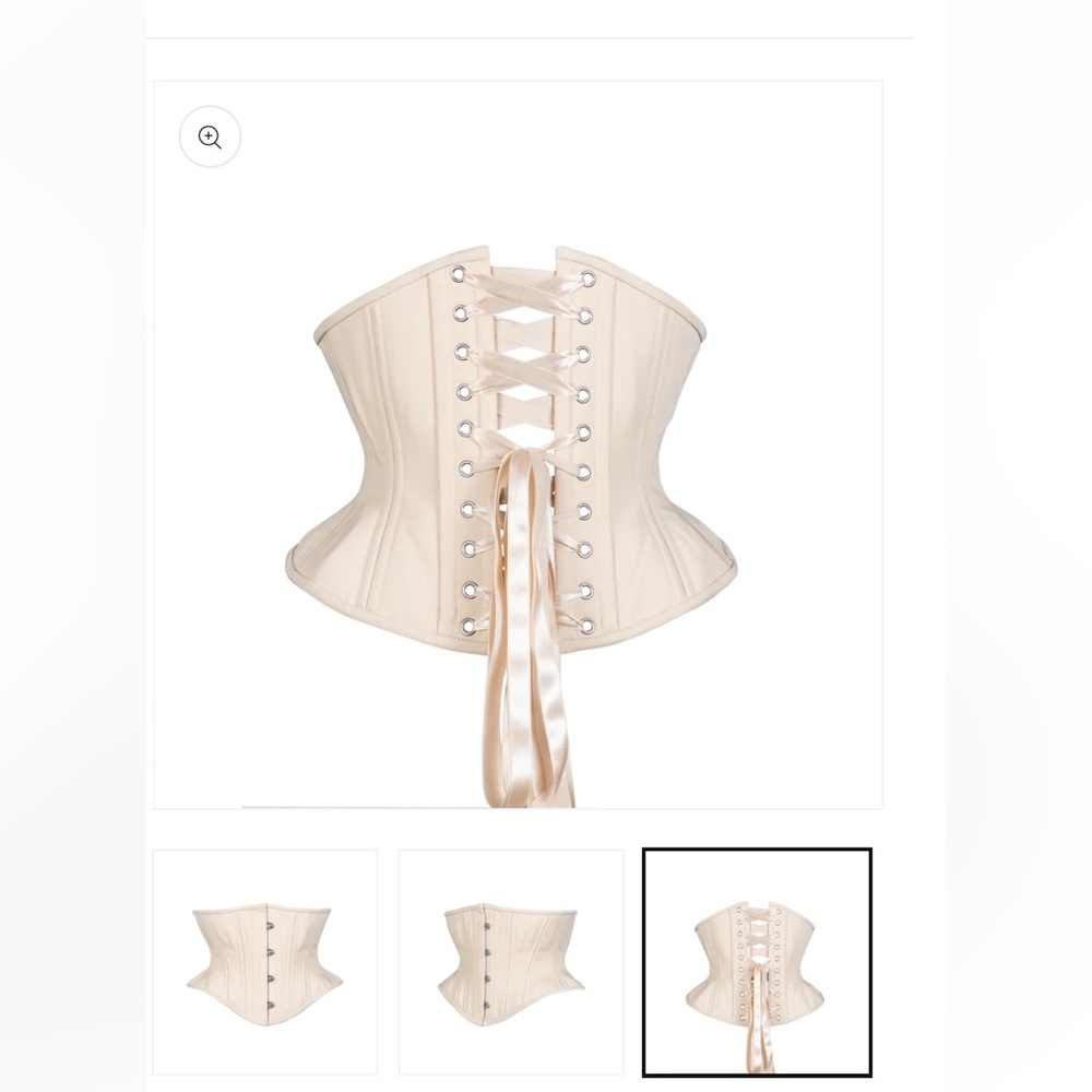 Corset - Picture 2 of 3